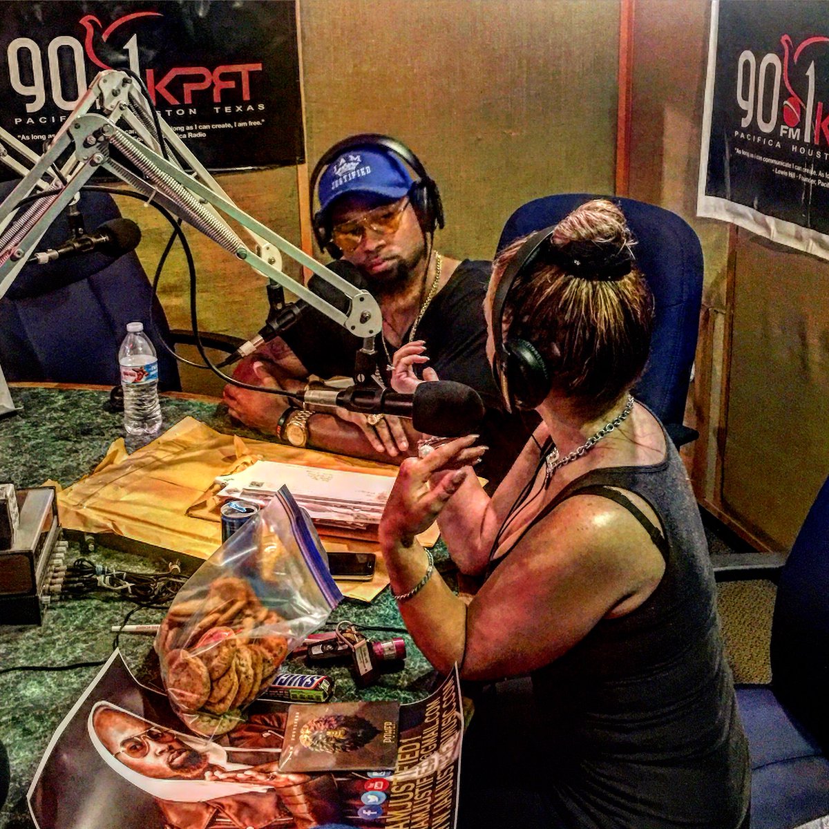 IamJustified1's tweet photo. Had a blast  being interviewed by @skyladawndotcom on @damagecontroltx so much love &amp; freedom in the atmosphere. https://t.co/4dXBp7nxWh
