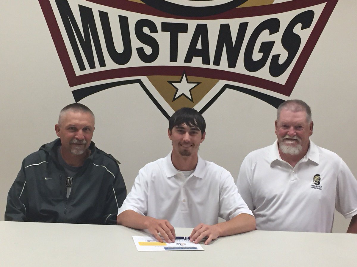 ppvbaseball's tweet photo. Congrats Chris Cooper for signing with Hillsdale Free Will Baptist!  #mustangpride https://t.co/PjR4dOYje8
