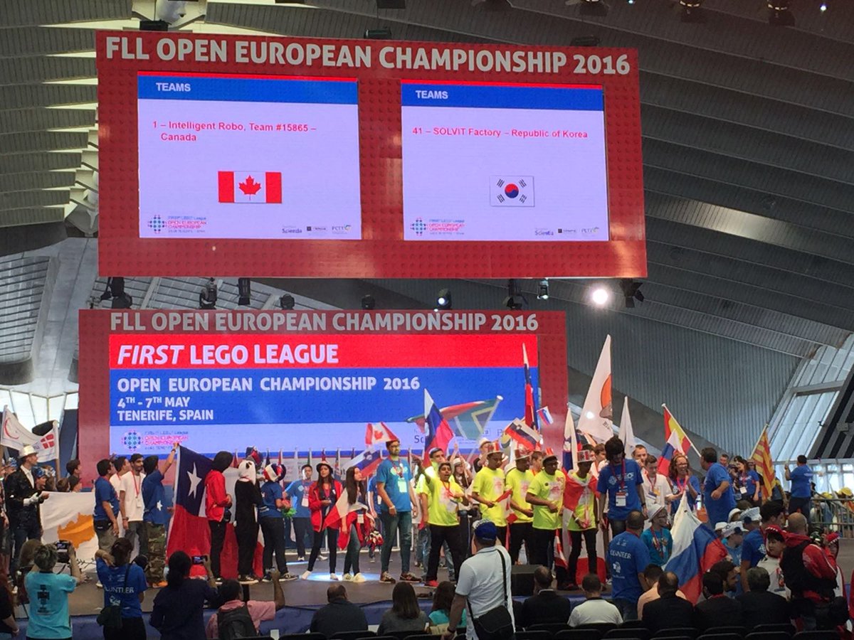 INTELLIGENTROBO's tweet photo. #FLLOEC2016 has officially started! GO TEAM CANADA !!!!!!!!
#morethanrobots #fll #canada #toronto #ontario #flloec https://t.co/1M0DXjAXvS