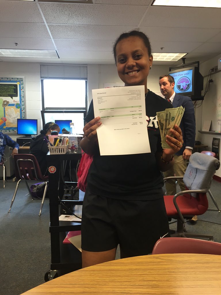 MvSurveyor's tweet photo. @zellallem just bought her yearbook!!!!!!! #80dollarsaintnothing https://t.co/n6Pyh8hmVo