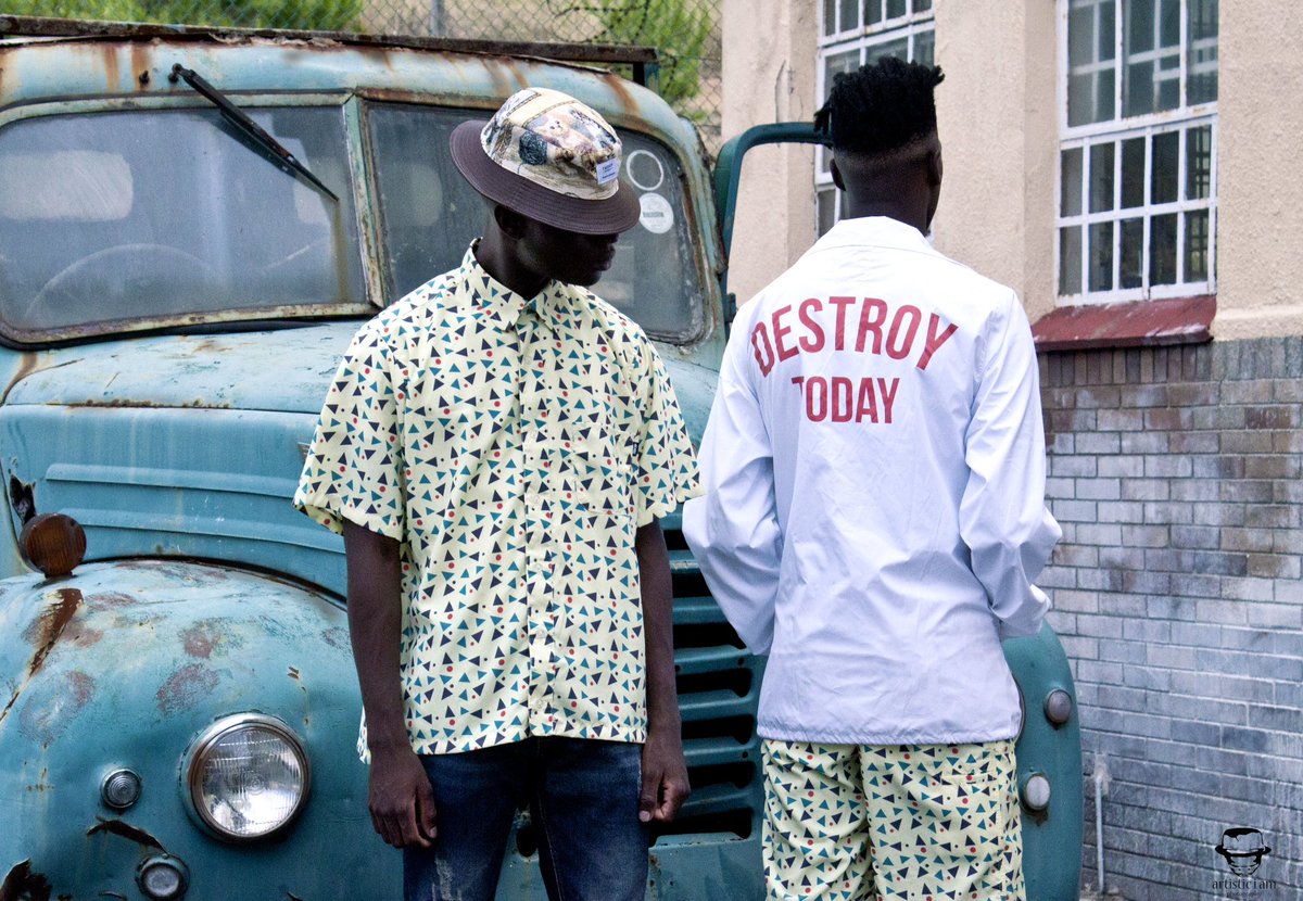 P_Luxolo's tweet photo. #tbt #pumaSA #2bop #solsol by @artistic_i_am 📷 modeled by @aneyx_anesu and Lwakhe https://t.co/ps9YHCQ7KS