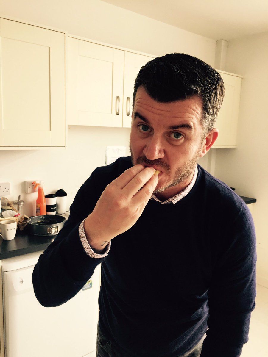OLIVERinIreland's tweet photo. It's our Bake Sale today. Fundraising for Oliver &amp; Learn a great charity. #oliveragency #cakeface https://t.co/bEeTVZ7a0K