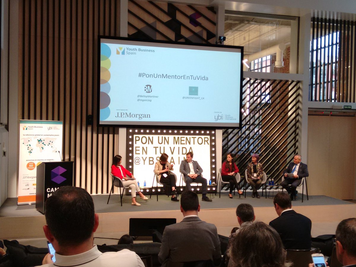 OGalea's tweet photo. Fantástico trabajo de emprendedores y mentores de YBS #PonunMentorentuVida @ahrenner @AlbertColomer https://t.co/v564vyb5eU