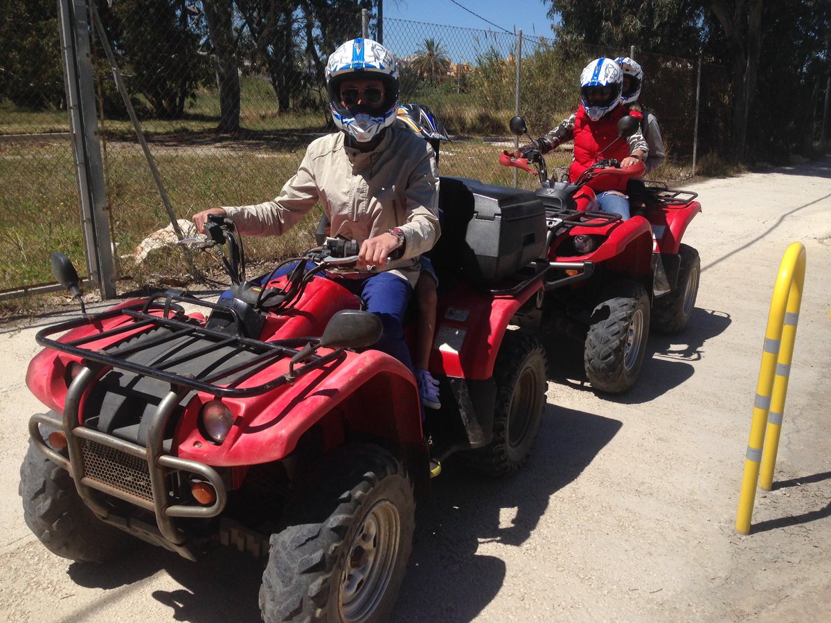 FunAndQuads's tweet image. Seguimos con la aventura! Esta vez en en Quads!!! 😜 Quieres organizar una excursión para tus amigos o familiares?