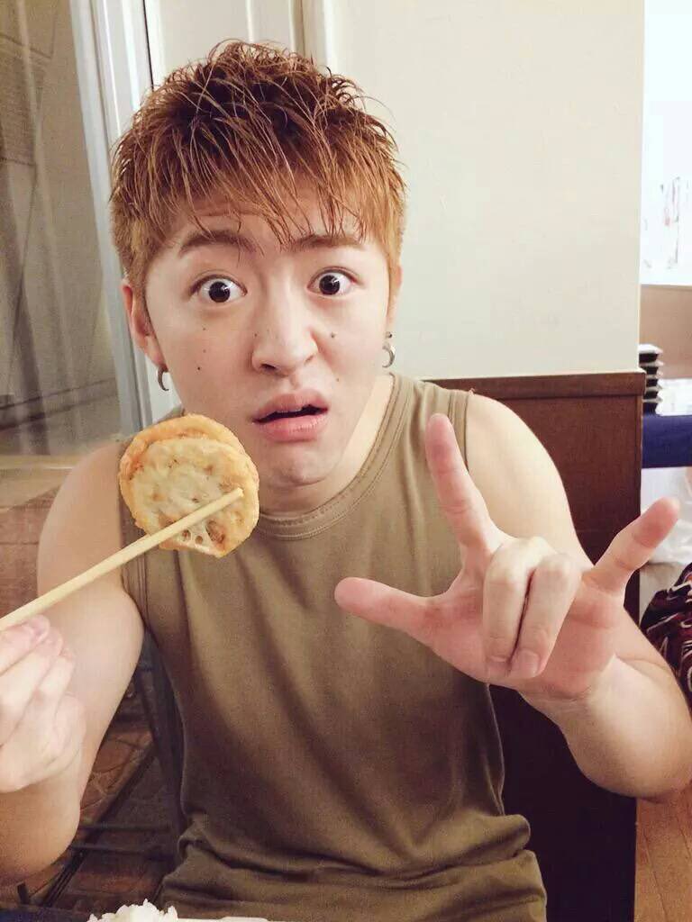 GENE1_Rola's tweet photo. やってみたかったやつやる！

100RT→んーっと…

500RT→EXILEの…

700RT→GENEの佐野！

1000RT→有名有名！

1500RT→知らない奴いるの？笑

♯佐野玲於の有名度調査
♯全然来なかったら消す https://t.co/mCOdr8cafQ