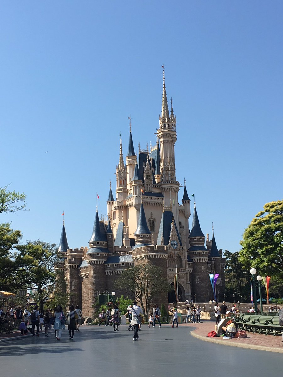 yoshi_ogi's tweet photo. ディズニー最終日でした。
今日は朝からランドでヒピホピ
やクラリスのグリーティングで
楽しみました(^^)
楽しい１日を過ごせました。
因みにランドは平日並みの人で
超ラッキーでした。 https://t.co/rnw5RyBS2d