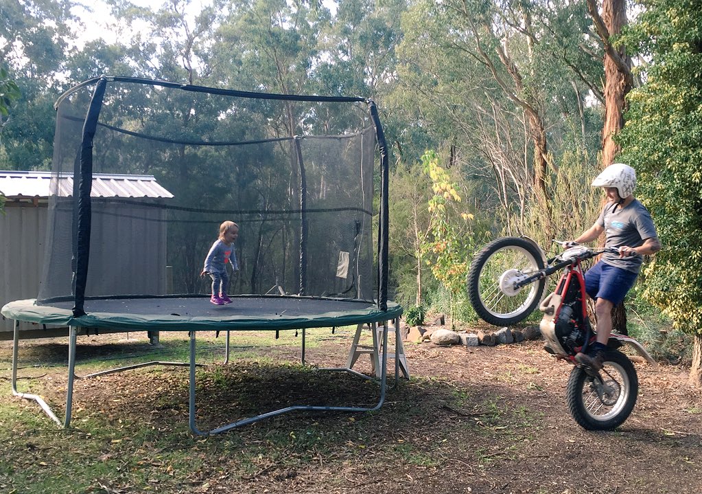 <a href="/Kaz_Anderson/">Karen Anderson</a> said keep an eye on Lola. Who says men can't multi task👌