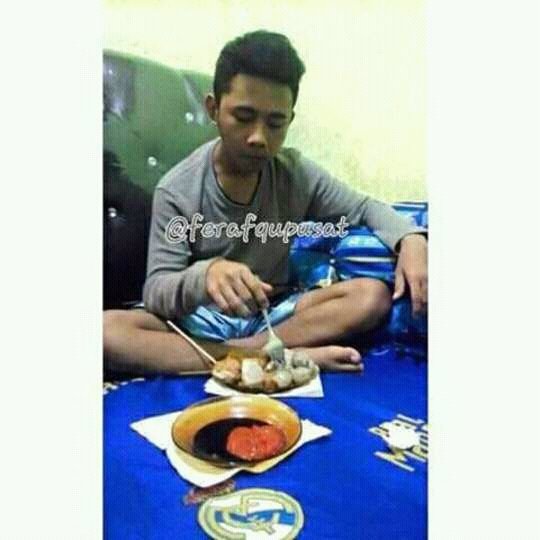 NitaPutry97's tweet photo. .edisi mkan somay ..semangat RAFLY NEW STARDUT https://t.co/xdjy2CFxqq