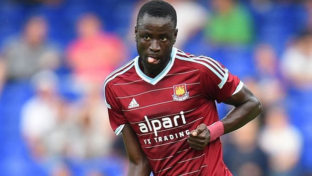 Μεθυσμένος στα βραβεία της Γουέστ Χαμ ο Κουγιατέ dlvr.it/LDm2Kp