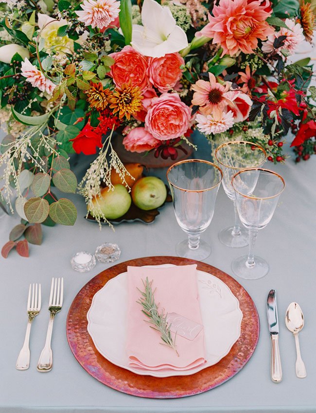 MCSbyRequest's tweet image. Terrific floral inspiration from @greenweddingshoes for planning a #Fall #wedding: buff.ly/1TnYBve