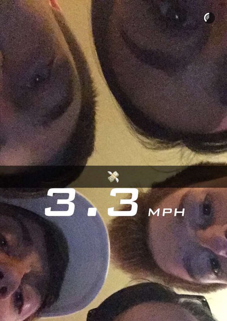Rikitikitayvi's tweet photo. Happy birthday to my fav coworker and BFF🎉 #youngmulababy #2chainzz #SummerNights @PierooooMillard ily fam💜🤘🏼🍺 Hagd! https://t.co/Dm64y5hOg6