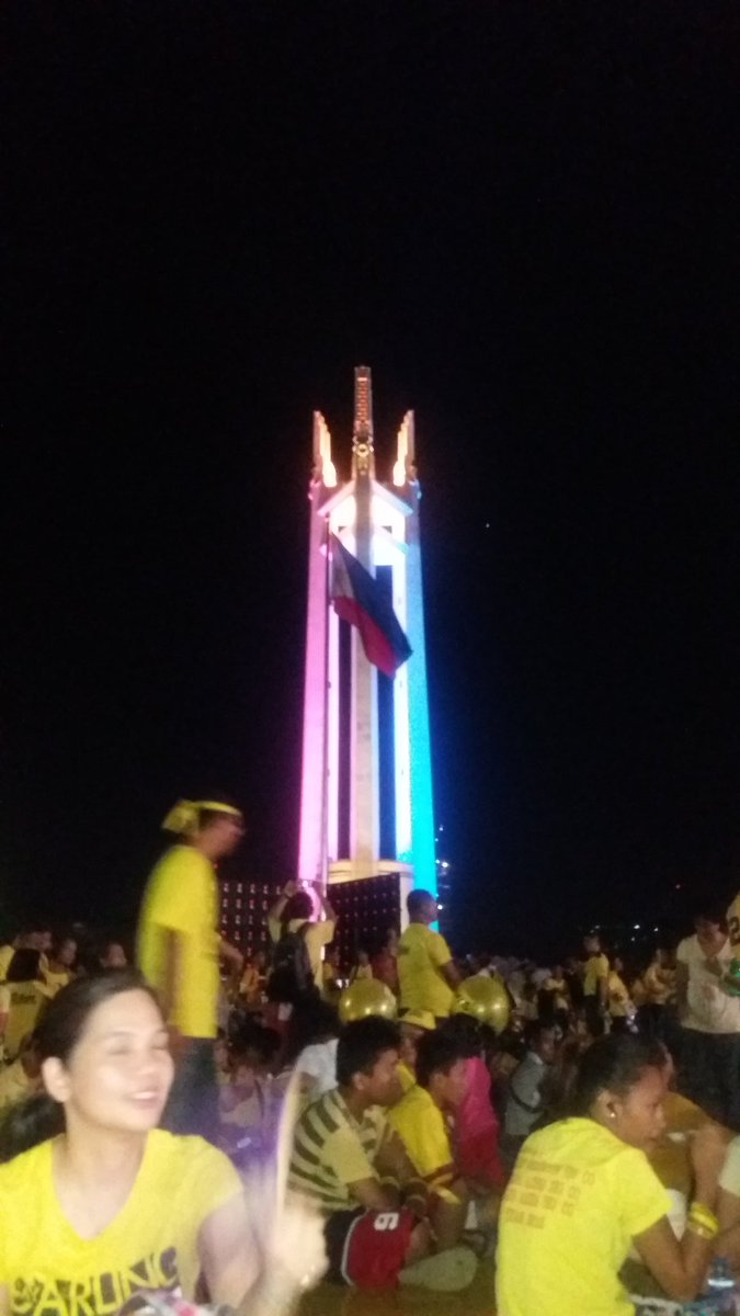 table_runner's tweet photo. Now ongoing: Interfaith Rally for a Peaceful Election in Quezon Memorial Circle.

#RoxasRobredo https://t.co/ey58pRTs4D