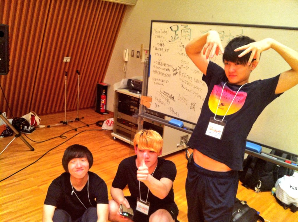 ギア Ginyuforce ギニュ Auf Twitter Nkds 思い出の写真たち Part2 宗教みたいな文になっちゃった けど個人的に踊ってみたに対しての感謝 ヲタ芸講師補佐のとらぺ たなっち ペリカン ギア Ginyuforce ギニュ Auf Twitter Nkds 思い出の写真たち Part2 宗教みたいな文になっちゃった けど個人的に踊ってみたに対しての感謝 ヲタ芸講師補佐のとらぺ たなっち ペリカン