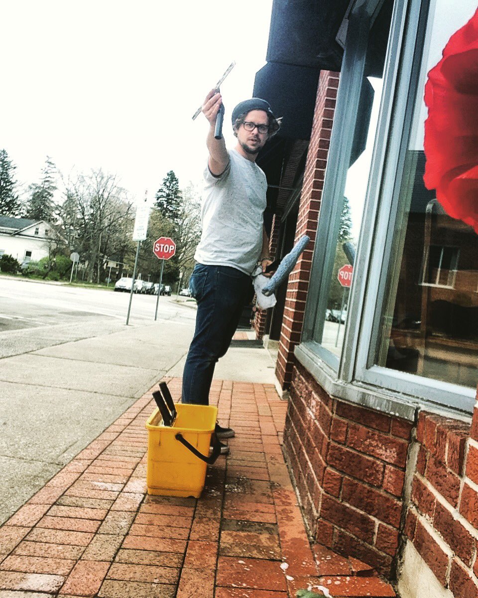 aquareachcanada's tweet photo. Oakville.....I love ya! #Oakville #Aquareach #yourlocalwindowcleaner #oakvillesfinestwindowcleaning https://t.co/leUD8Jh6C7