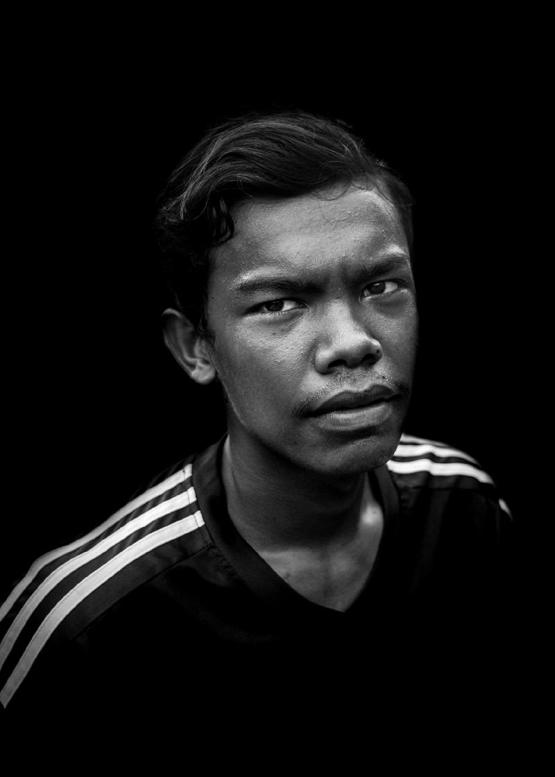 sanfedeleMI's tweet photo. Ghosts from the past, progetto fotografico di @KarlitosMancini su vittime mine in Cambogia. Inaugurazione h18.15 https://t.co/AypOWj8hdK
