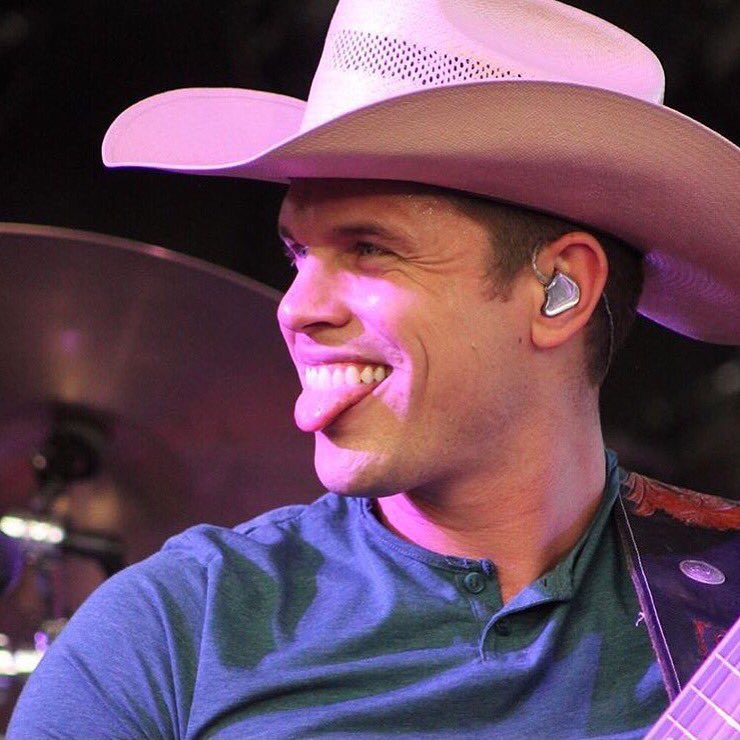 Dustin Lynch