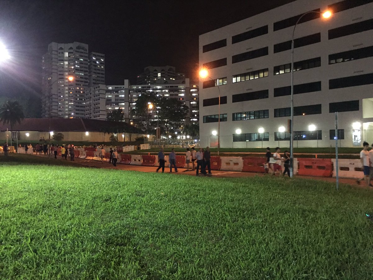 MothershipSG's tweet photo. It's 9:20 and crowds are still streaming in for the #SDPrally. #BukitBatok #SGByElection https://t.co/a3w90ZECOH