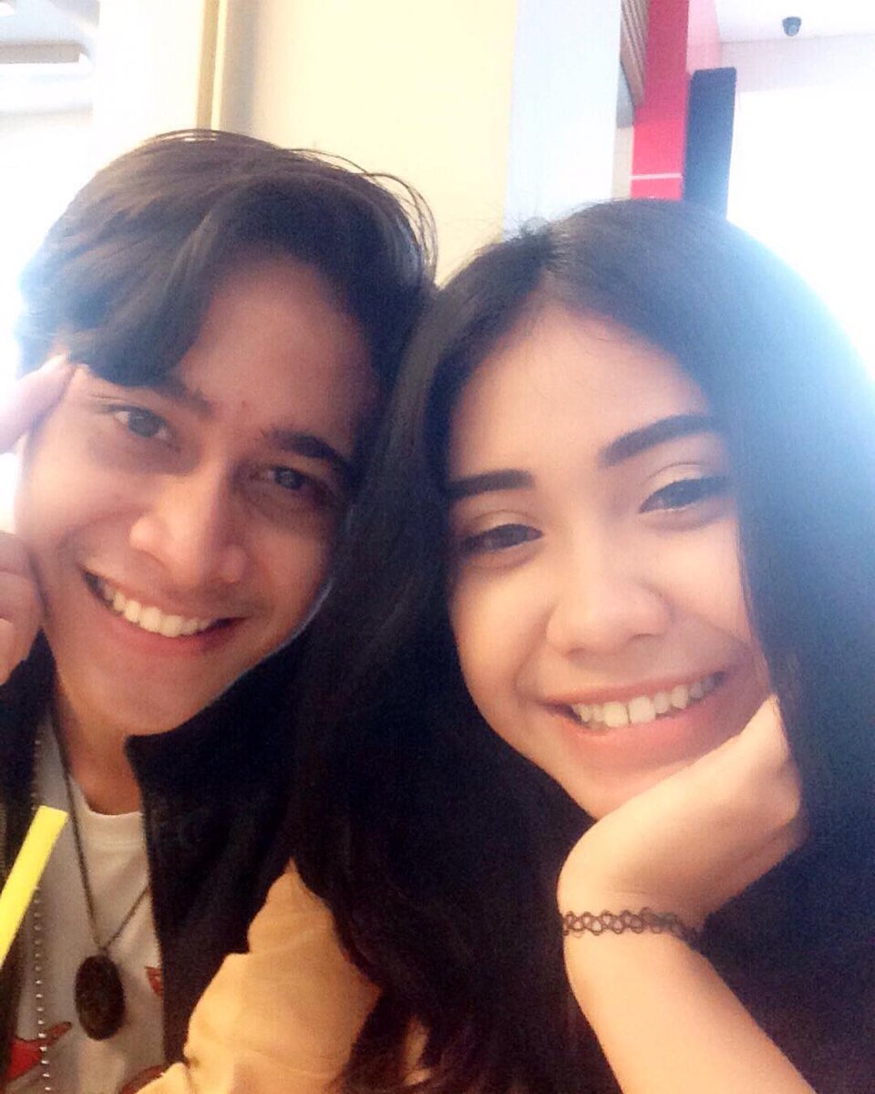 liat instagramnya <a href="/Kevingutomo_p/">Kevingutomo</a> dapat foto yg barung @Teens_Livia suka liatnya, semoga langgeng yaa