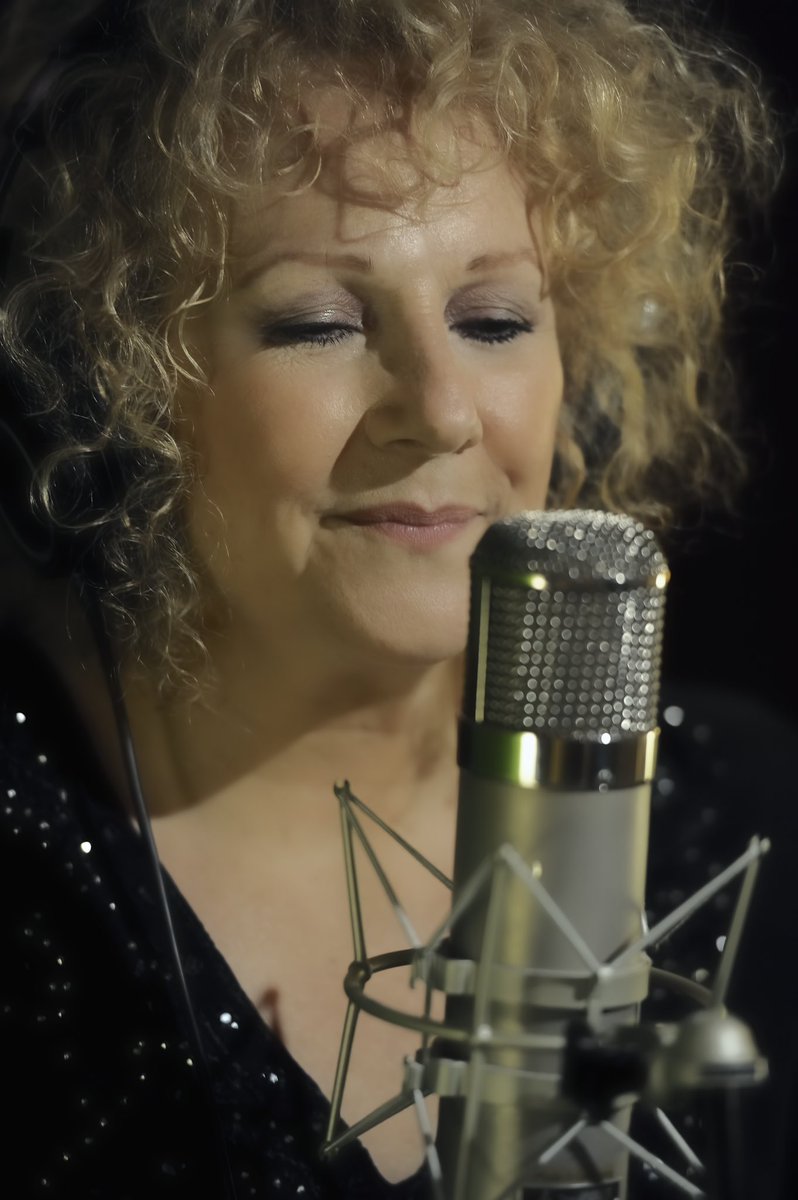 Una hermosa y prolongada tarde de alumnos ☘☘☘ #happy #Féliz #VocalCoach <a href="/MarandMusical/">Marand Musical</a> 🌹 a la noche #vuelvo