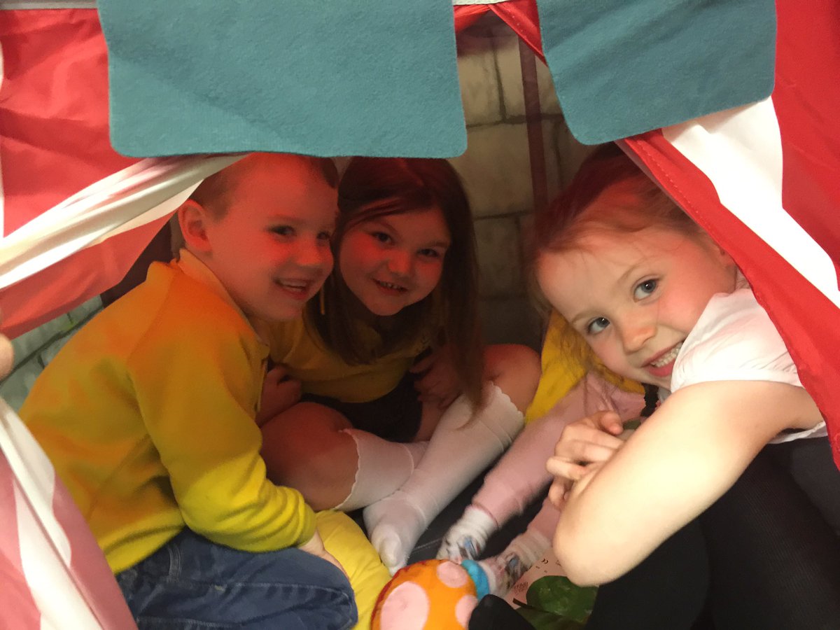 CarronshoreP1's tweet photo. The nursery &amp; P1 had lots of fun during our transition play session.  #transition #getreadyforschool https://t.co/PBhuY3hxXg