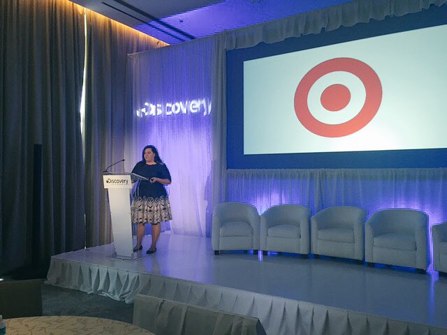 DiscoveryenESP's tweet photo. 'These brand equities drive Target’s strategy: Inspiration, Confidence, Ease and Belonging'- N. Sahagun #profundo16 https://t.co/TyjXnSbgsu