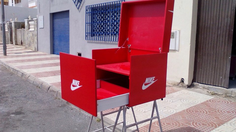 laminesarr11's tweet photo. #sneakersbox #nikerojo #12pares https://t.co/UmzCPRJE6j