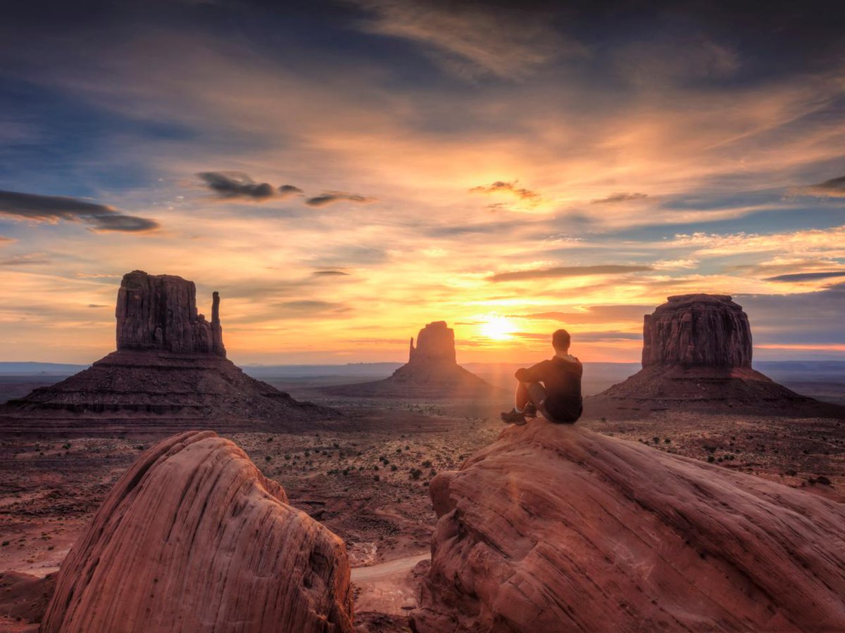 travelchannel's tweet photo. Today's #DailyEscape is from Monument Valley, Utah - https://t.co/A7wsCVSnGH https://t.co/GZuSVyeu36