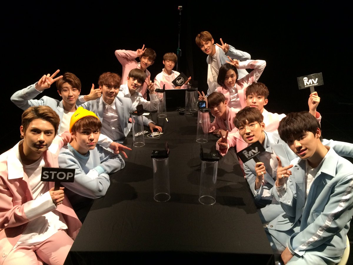 M2MPD's tweet photo. #바쁜어린이날 #밤녹화 #좀전에끝남 #MV코멘터리 #SEVENTEEN #예쁘다 #어찌나잘하는지 #세상꿀잼 #다음주공개 #세봉이들알럽 쀼우 https://t.co/Jwz9zOLfOn