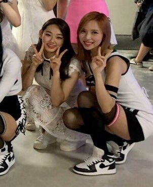 트와이스-IOI 단체사진 中 쌍미나 | 인스티즈