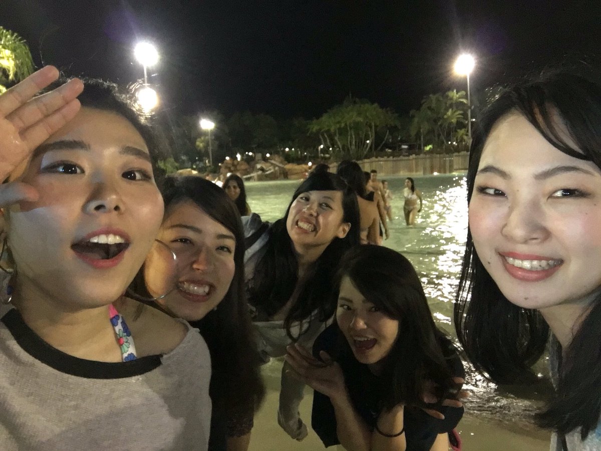 bizzz0607's tweet photo. ディズニーキャスト貸切のプールパーティー楽しすぎた😆💕#StarlitSplash https://t.co/1Dg5askUOk
