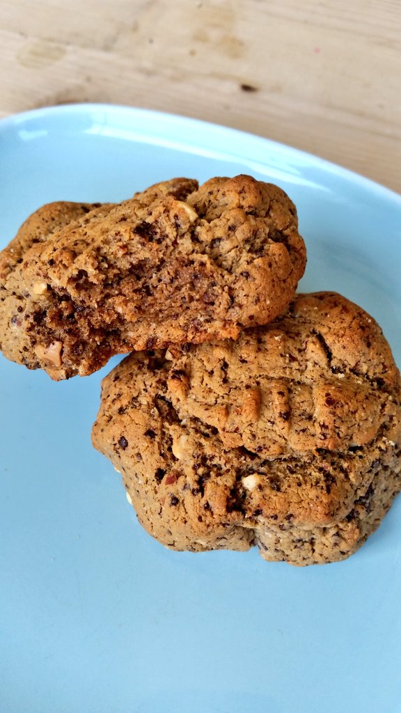 s_tailor's tweet photo. Take a bite into these #glutenfree #chocolate #peanutbutter cookies. #sonumbakes w/#cacao &amp; @SukrinUK flours! https://t.co/UuoCBw3V4h
