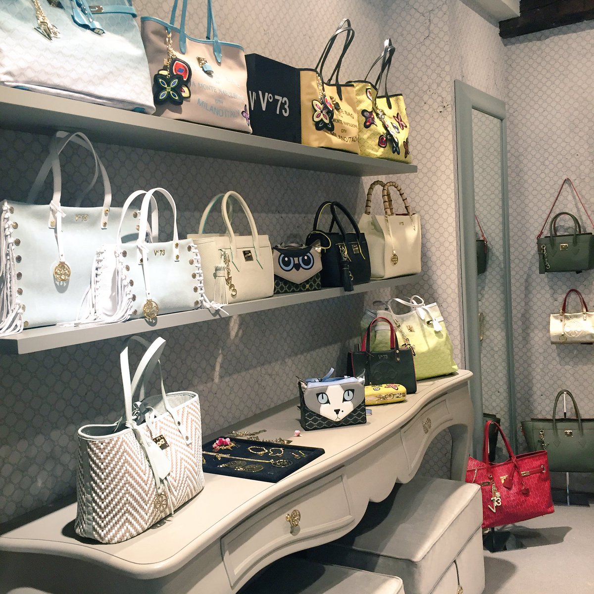 New on my blog today! <a href="/V73Official/">V73</a> store in Venice ! irenadworld.com/2016/05/v73-st… #blogger #ukblogger #bags #v73