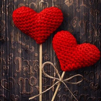 Söylenmeye değer tek şey duygulardır, içten gelenlerdir: İnsan içinden geleni söylemeliydi yalnızca

Virginia Woolf