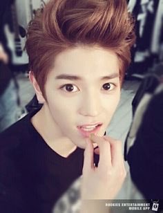 taeYONG9TH's tweet photo. Srry for not being active alot. im super busy doing work and other stuff too;( ill be back soon! I miss u @PINKY9TH https://t.co/8CPrD3x3wr