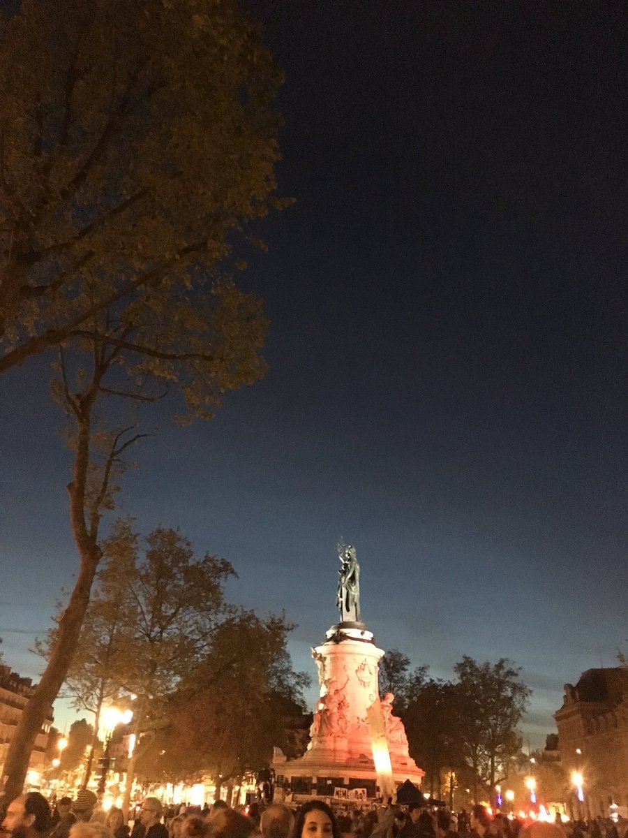 Felipedelaserna's tweet photo. #NuitDebout #66Mars #GlobalDebout #15M grève générale y compris la police https://t.co/lu7f29hMYG