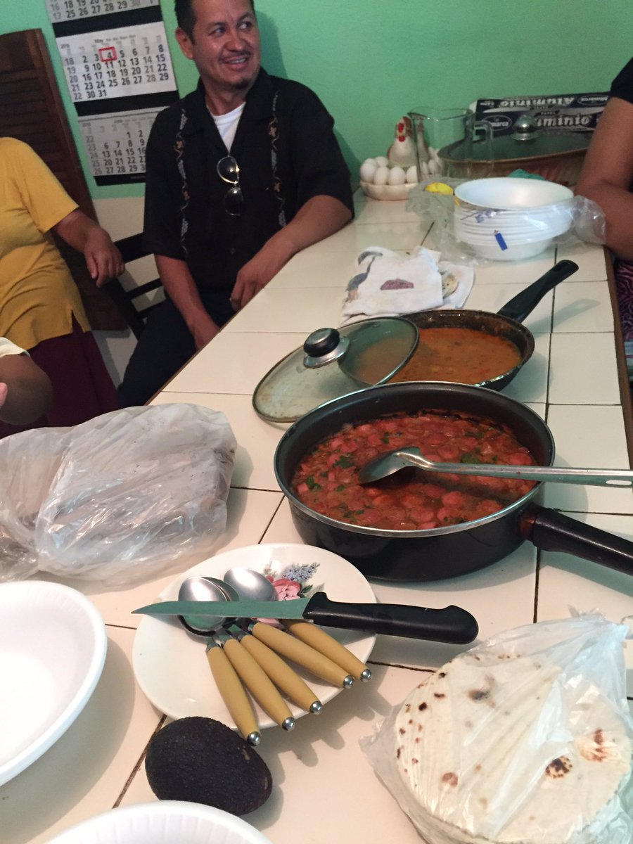 MarioMartinezP's tweet photo. Amanecimos desayunando con amigas en el ejido La Cruz https://t.co/eTpGGcP4Ag