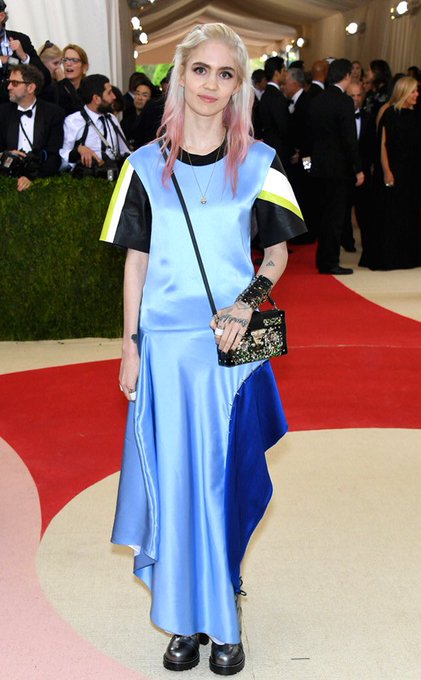 I mean seriously, @Grimezsz ? You're such a weirdo, &amp; I love it. The thing is, you're sexy while trying<a class="tags" href="/tag/grimezsz">@grimezsz</a><a href="/tag/mvsales"class="tags"><span>#mvsales</span></a><a href="/tag/mvcrush"class="tags"><span>#mvcrush</span></a>