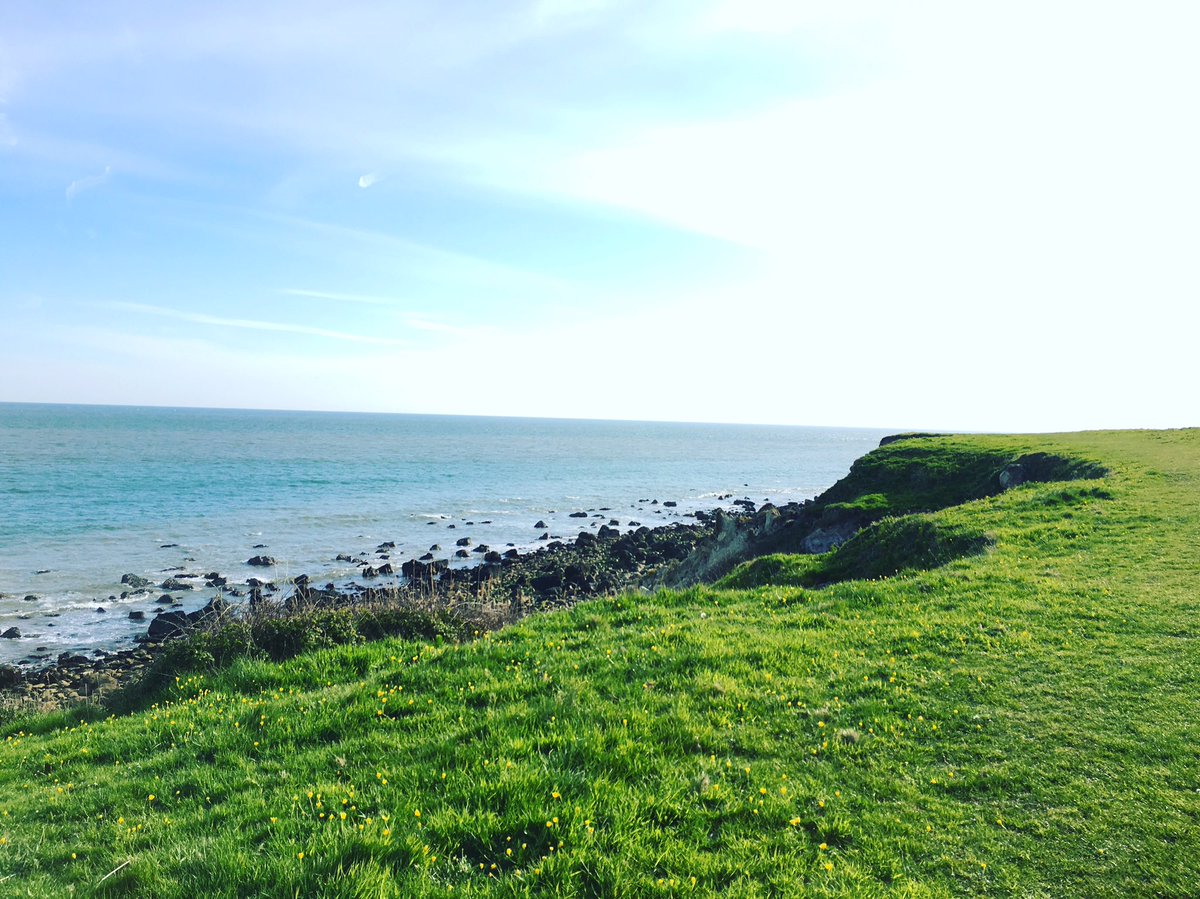 rebeccajoPT's tweet photo. Another adventure in the sunshine exploring the #coast πππ #cardio #cardiowithaview #countryside #sunny #views https://t.co/rxfuIr2ull