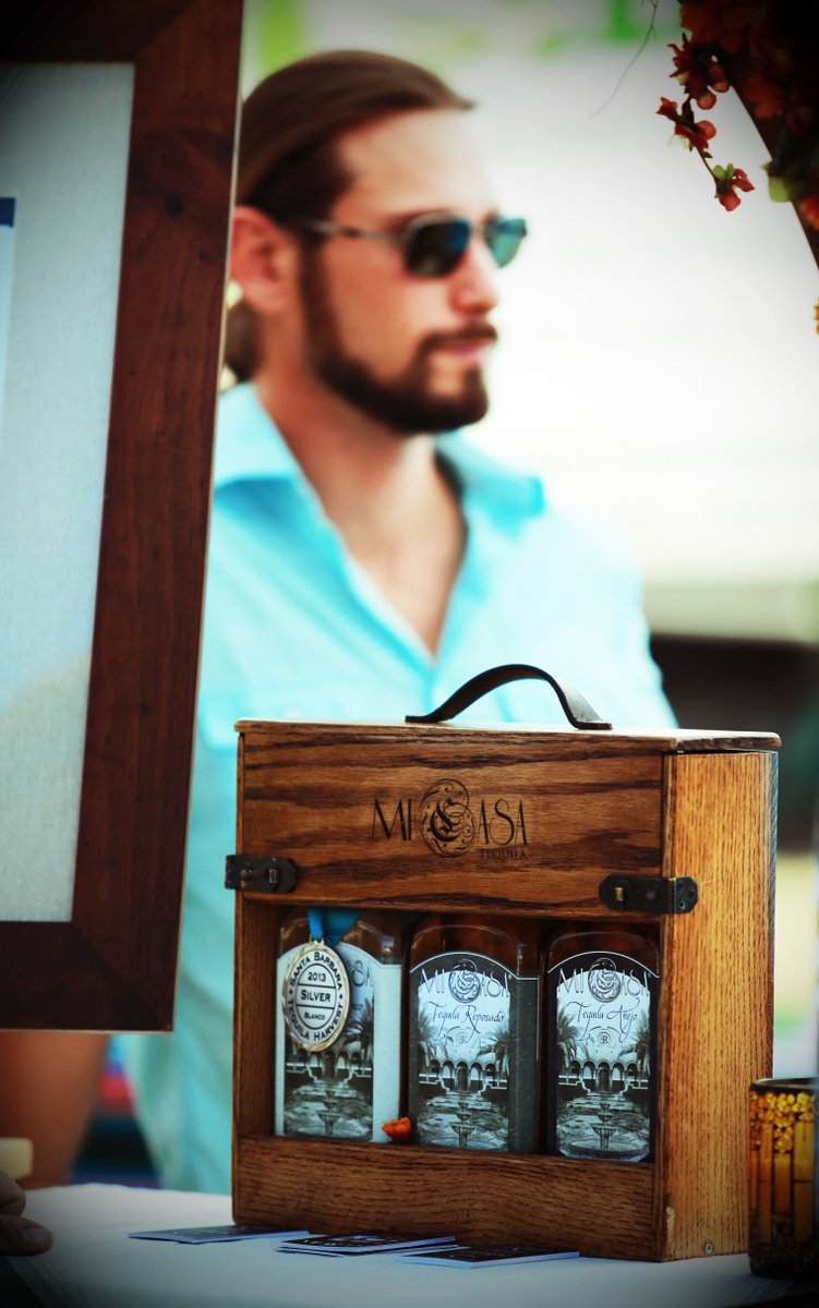PhotoNotion's tweet photo. Oldie but goodie from the 2014 Tequila Festival #PhotoNotion #CincoDeMayo #Celebration #Tequila https://t.co/JN45qhiIIu