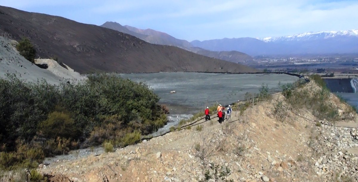 sernageomincl's tweet image. En #Chile se produce 1 millón 400 mil toneladas diarias de #relaves, según estimación del #Sernageomin.