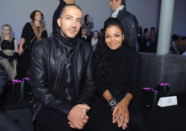amargareth3272's tweet photo. Is Janet Jackson Pregnant? Singer Expecting First Child, Multiple Reports Claim https://t.co/2o1RK7JbTu https://t.co/ANklQ4AYHG