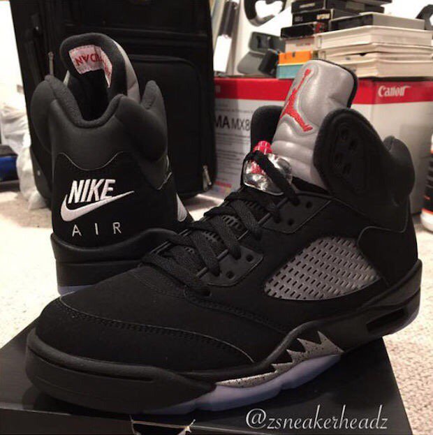 ValreeW's tweet photo. AIR JORDAN 5 OG 90 - BLACK / METALLIC SILVER release on JUL. 23, 2016 for $220 via @KicksOnFire #KoFapp https://t.co/9kvOuJTpdv