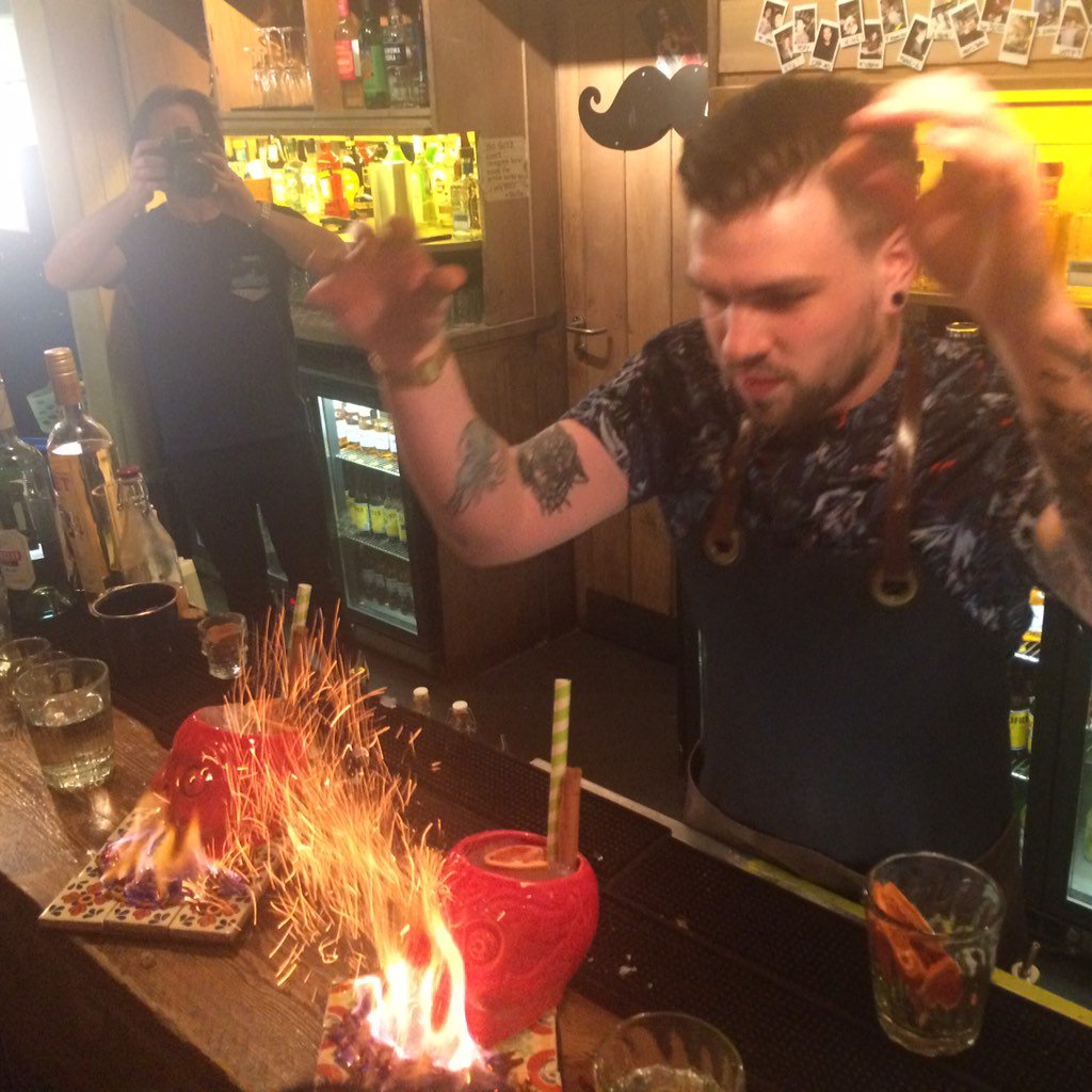 Bar Convent London (@bcb_london) on Twitter photo Mike from <a href="/HootTheRedeemer/">Hoot The Redeemer</a> goes tiki with tequila... Check out those flames. <a href="/OlmecaTequilaUK/">OlmecaTequilaUK</a> #altos #tscc16 Mike from <a href="/HootTheRedeemer/">Hoot The Redeemer</a> goes tiki with tequila... Check out those flames. <a href="/OlmecaTequilaUK/">OlmecaTequilaUK</a> #altos #tscc16