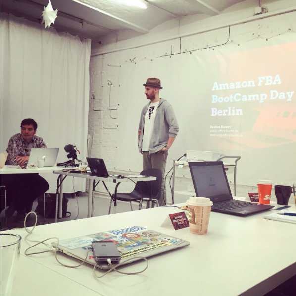 wildweddingloft's tweet photo. Krass kompakter #amazonfba #berlinworkshop mit Bastian @Officeflucht. Und das knapp vor der #dnx #intothewildwedding https://t.co/dGgrin95fK