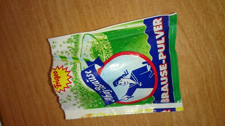 Rhodan59's tweet photo. Gerade das wohl letzte Tütchen Ahoi-Brause vom #csunk3 gefunden - gegessen
@Fran_Muc @DoroBaer @andi_b_muc @LudwigR https://t.co/sMYAWkt9nH