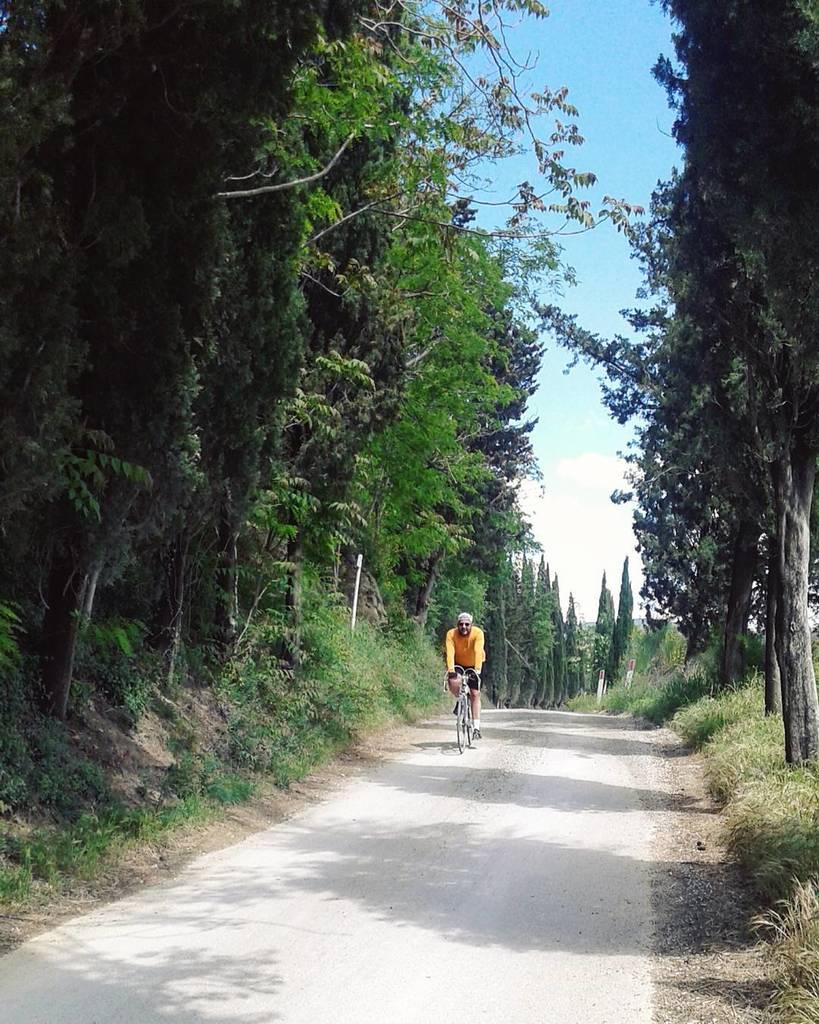 executive_siena's tweet photo. Eroico ♥
#eroicaprimavera #ciclostorica #cyclingphotos #cycling #biciamoremio #eroica #vintagecycling #igersitalia … https://t.co/CuIjoSYetp