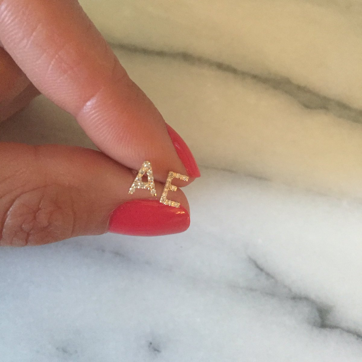 Zoelevjewelry's tweet photo. You know you want it🔥 #diamondinitials #LettersbyZoe https://t.co/ypTnNNhwUU