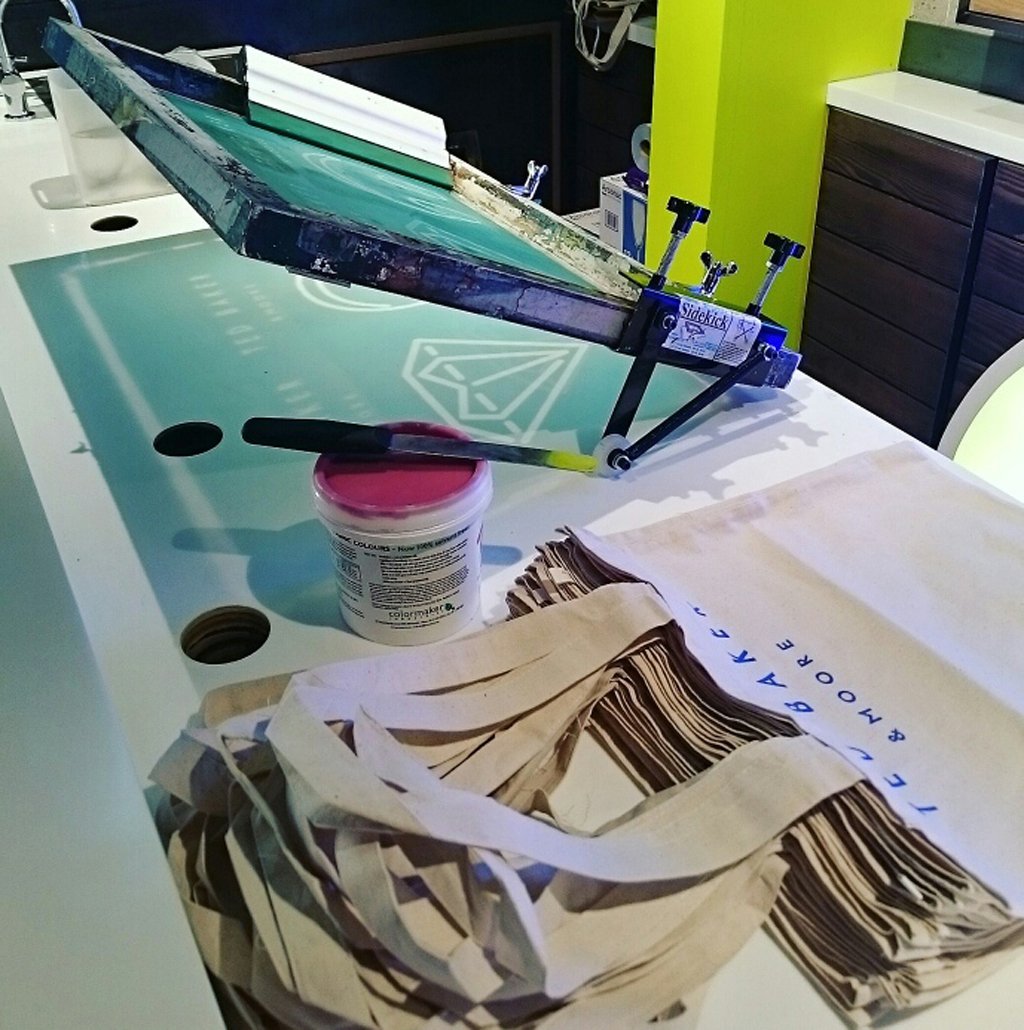 ted_baker's tweet photo. Swing by Ted Baker &amp; Moore today for a bespoke tote bag by @SCREENGRAB_LON with any purchase https://t.co/GcMGOIngG1 https://t.co/wBYeVdMXKg