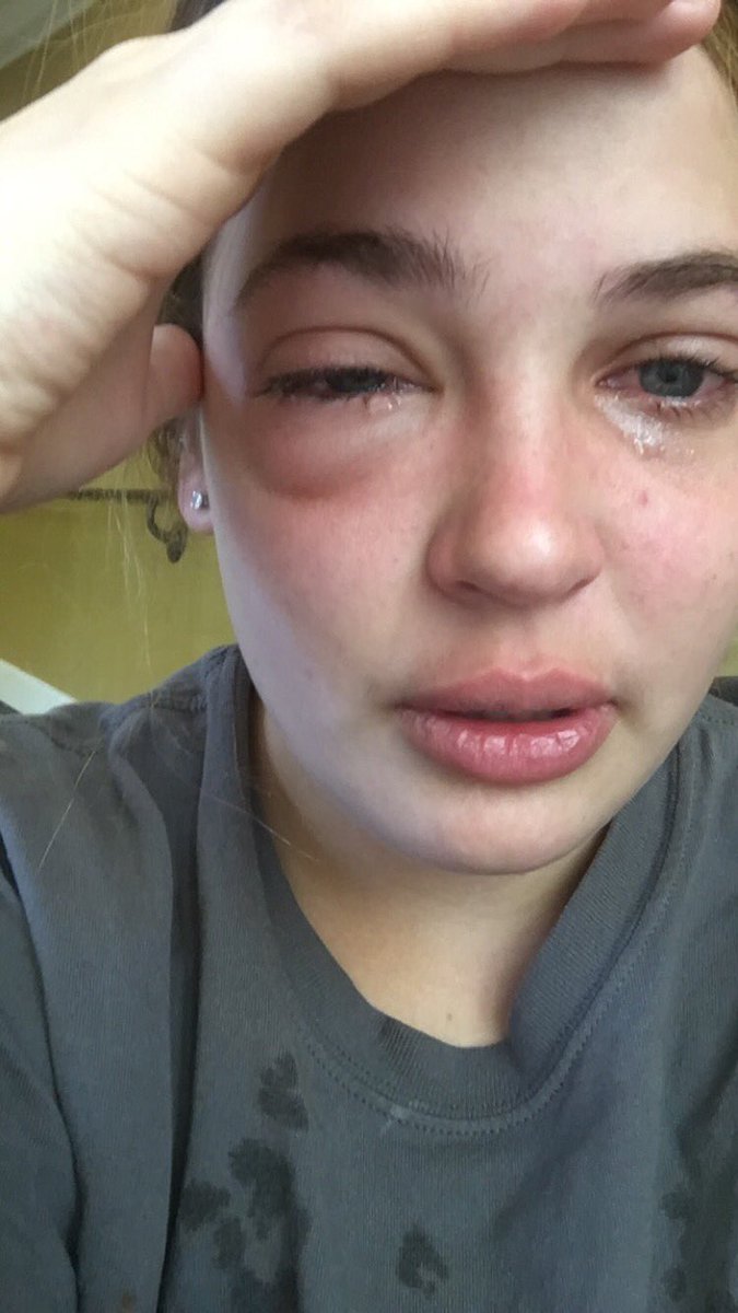 julia_kessel's tweet photo. Organic chemistry finals had @Natalieanne22 feeling...❤️❤️love you https://t.co/5gVQWU8K2H