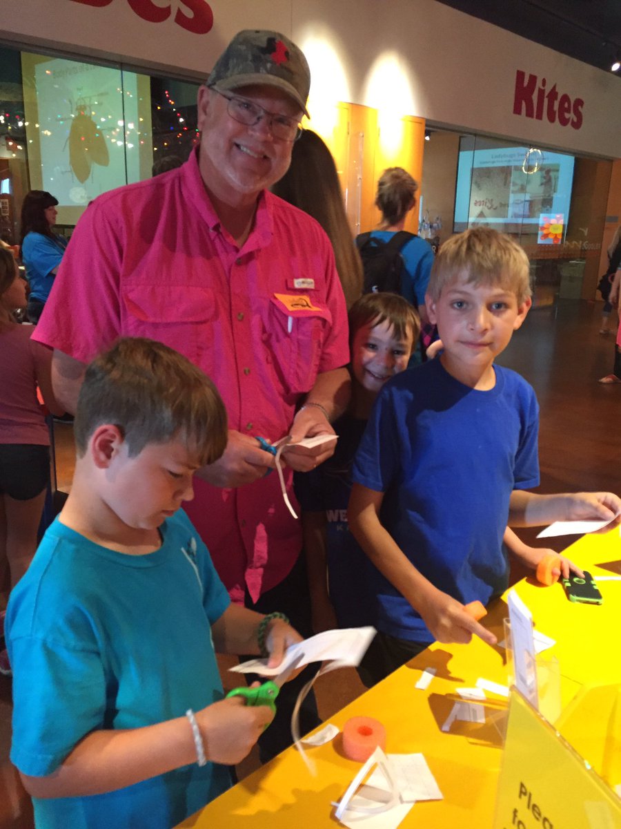 Lori_Finch1's tweet photo. Hands on learning. #austinblueroos #fwmuseum https://t.co/eEpWVFG1gk